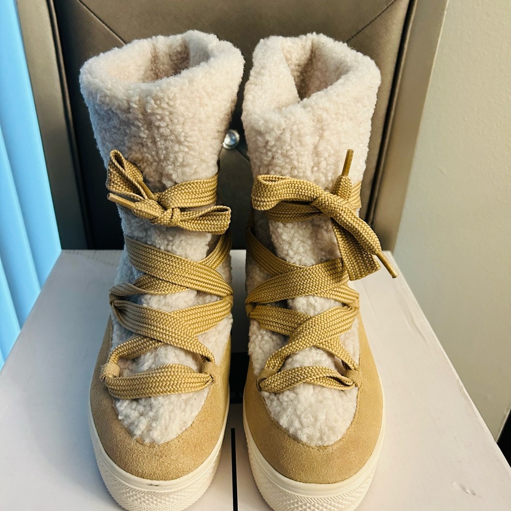 Dolce Vita Tan and Cream Sherpa Winter Boots